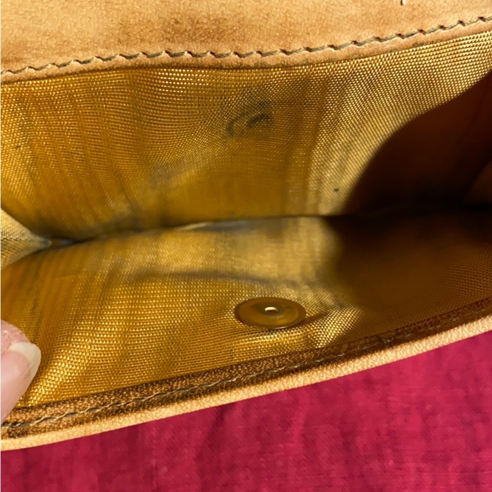 Woman’s Wallet - Picture 4 of 7